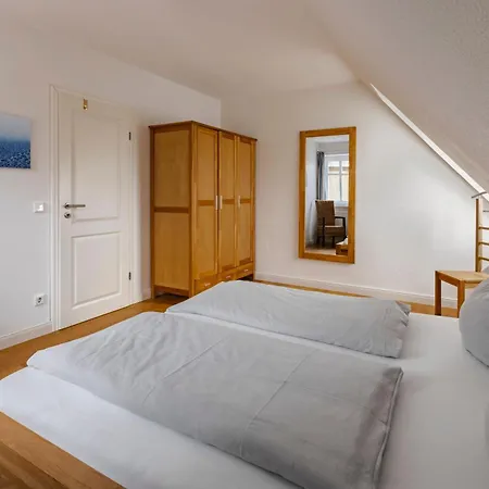 Haus Im Halligweg 20 *