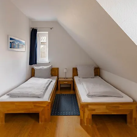Haus Im Halligweg 20 *